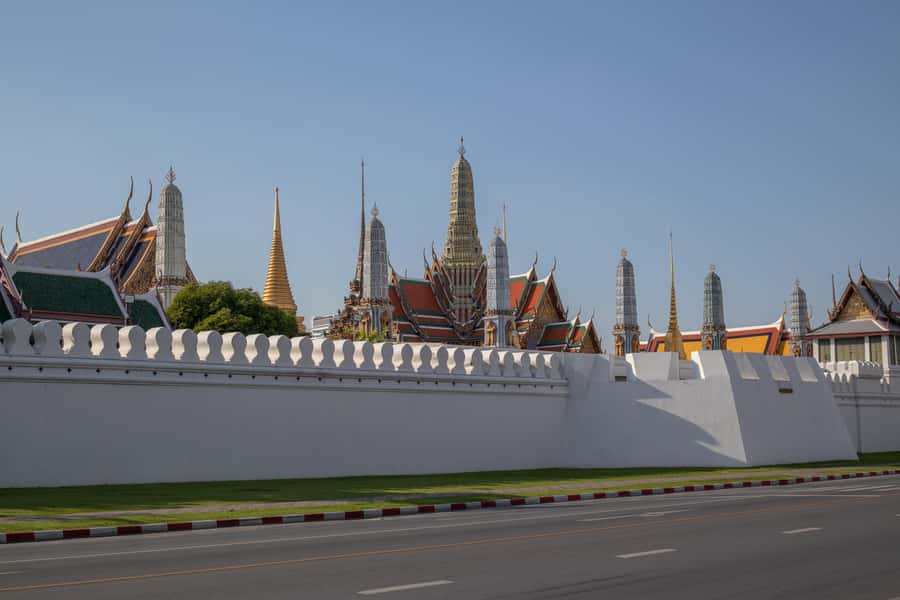 Bangkok: Grand Palace, Wat Pho and Wat Arun - Private drivers, guides, and communication