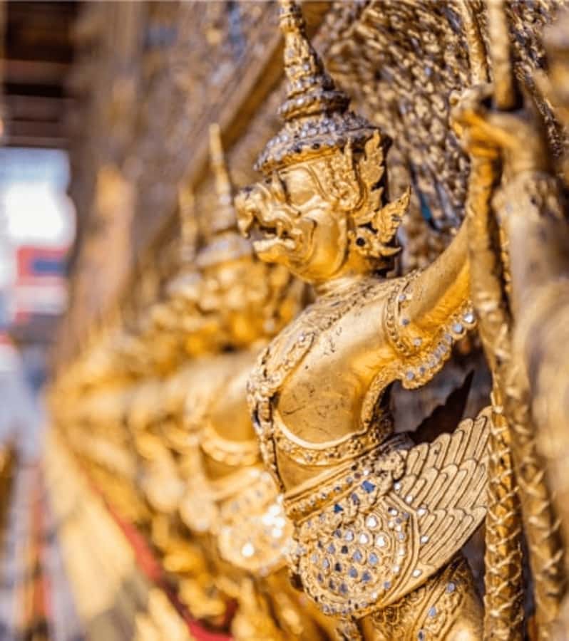 Bangkok: Grand Palace, Wat Pho and Wat Arun - Heat, clothing, and day-to-day comfort
