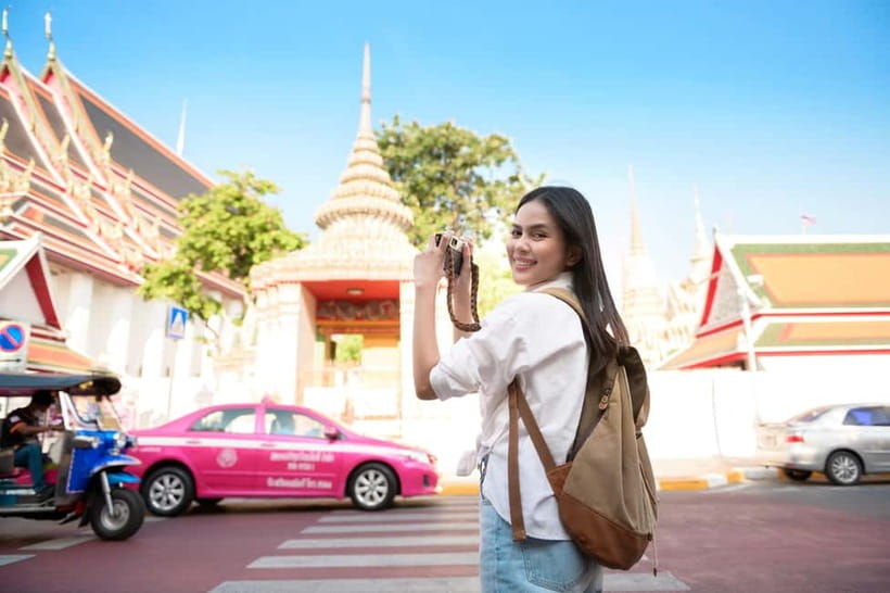 Bangkok: Grand Palace, Wat Pho, and Wat Arun Guided Tour - Wat Pho and the 46-meter reclining Buddha