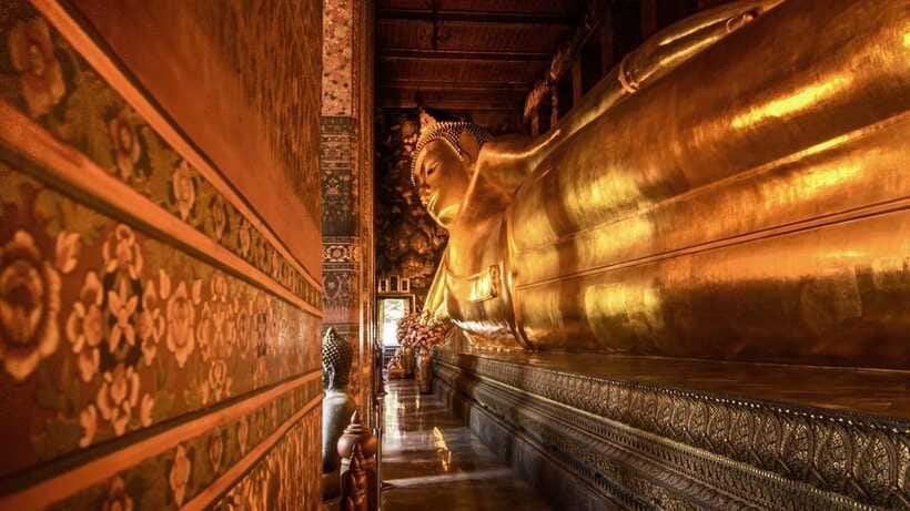 Bangkok: Grand Palace, Wat Pho, and Wat Arun Guided Tour - Who should book this Bangkok temple tour?
