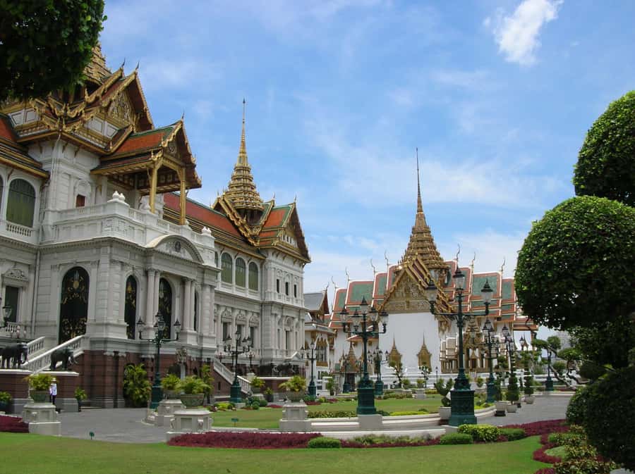 Bangkok: Grand Palace & Wat Pho Half-Day Private Tour - Price, entrance fees, and overall value