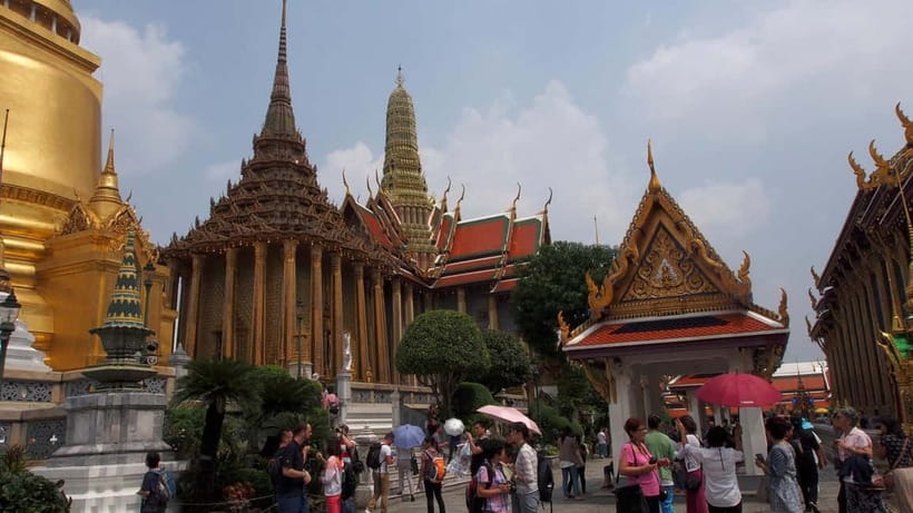 Bangkok: Grand Palace, Wat Pho, Wat Arun Sacred & Local Tour - Wat Pho and the 46-meter reclining Buddha