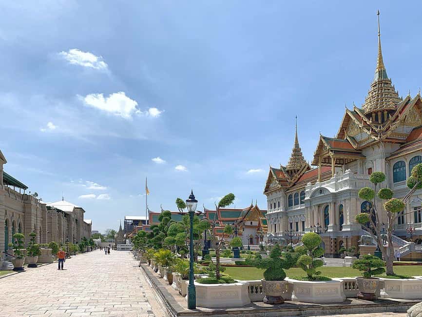 Bangkok: Grand Palace, Wat Pho & Wat Arun Tour in Italian - Why this route works for a first Bangkok visit