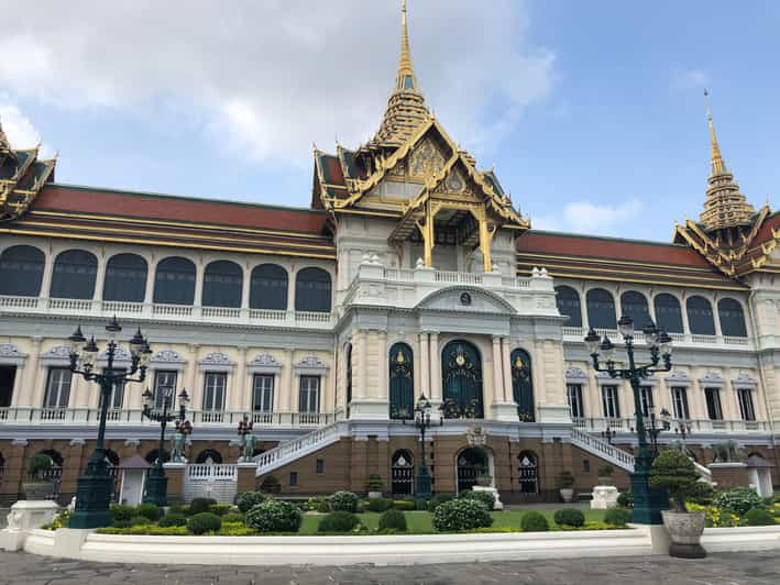 Bangkok: Grand Palace, Wat Pho & Wat Arun Tour in Italian - The ferry to Wat Arun