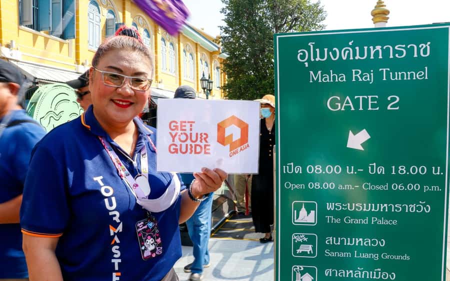 Bangkok: Grand Palace, Wat Pho, & Wat Arun Walking Tour - Who should book this Bangkok temple tour?
