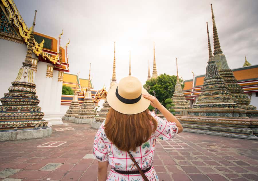 Bangkok: Grand Palace, Wat Pho with Mango Dessert Tastings - Crossing to the Grand Palace and Wat Phra Kaew