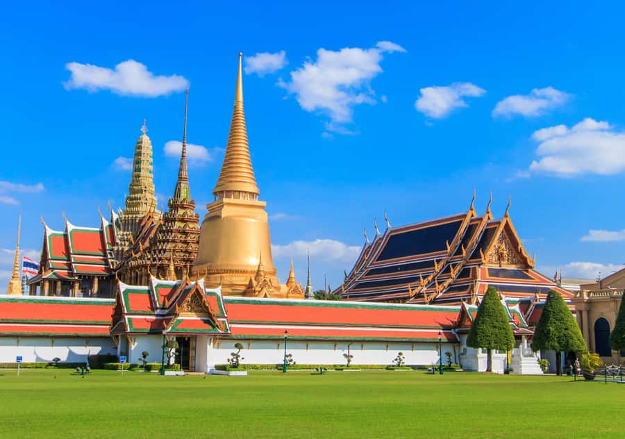 Bangkok: Grand Palace, Wat Pho with Mango Dessert Tastings - Mango sticky rice at K. Panich