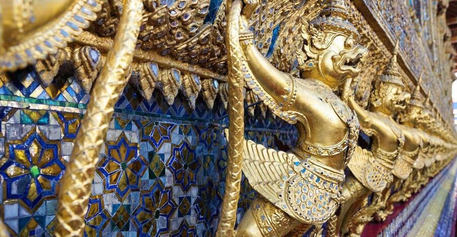 Bangkok: Half-Day Temple and Grand Palace Group Tour - Who gets the most from this Bangkok tour