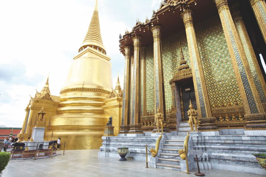 Bangkok: Half-Day Temple and Grand Palace Private Tour - Who should book this temple tour?