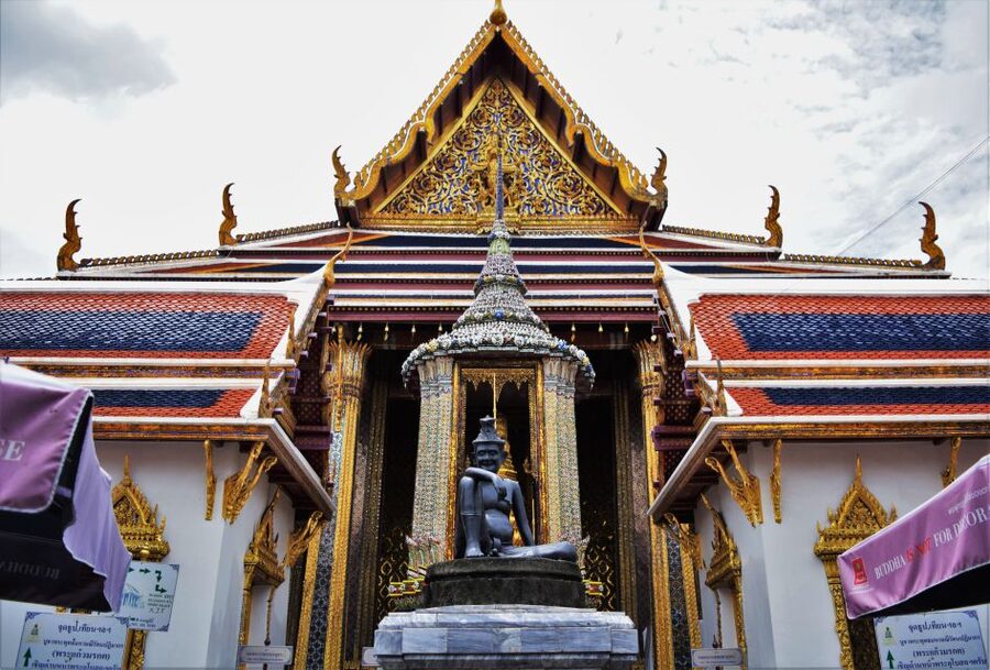 Bangkok: Half-Day Temple and Grand Palace Private Tour - Wat Trimitr and Bangkok’s 5.5-ton gold Buddha