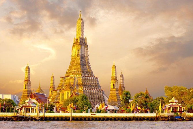 Bangkok Heritage Highlights: Grand Palace & Three Temples Tour - Crossing the river to Wat Arun