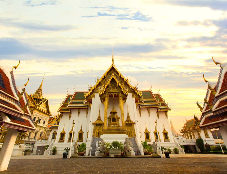 Bangkok: Highlights tour with Grand Palace & Floating Market - Chinatown, Kuan Yim Shrine, and the Chinatown Gate