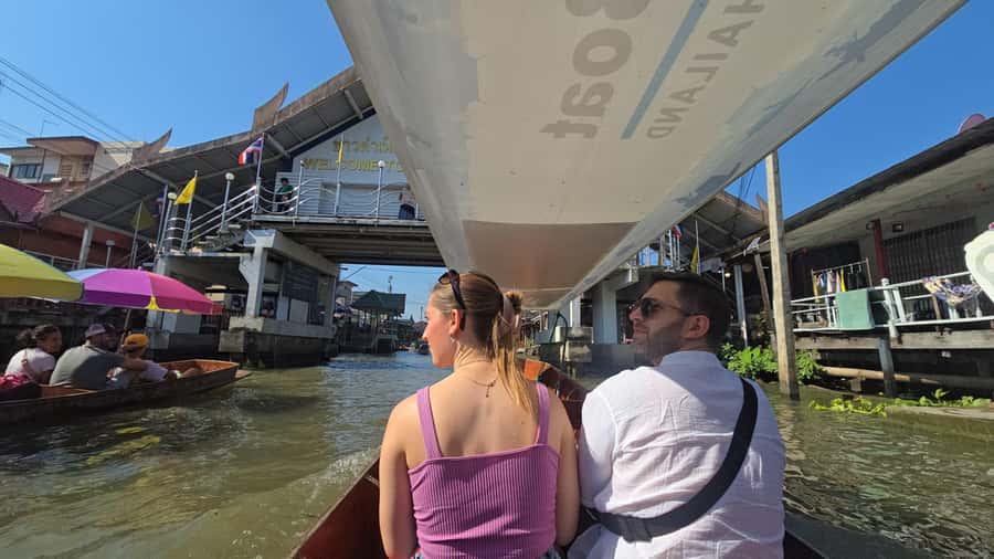 Bangkok: Highlights tour with Grand Palace & Floating Market - Maeklong Railway Market and the passing train