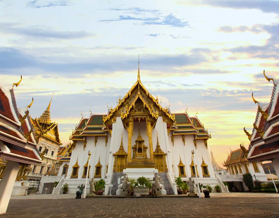 Bangkok: Highlights Tour wth Grand Palace & Must See Temples - Wat Pho and the 46-meter reclining Buddha
