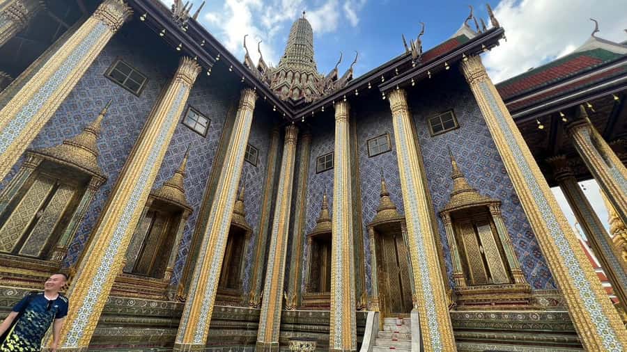 Bangkok: Kid On Tour Grand Palace and Emerald Buddha - What makes this Bangkok walk different