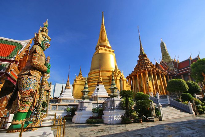 Bangkok's Best Temple Emerald Buddha with Royal Grand Palace Tour - Who should book this experience?