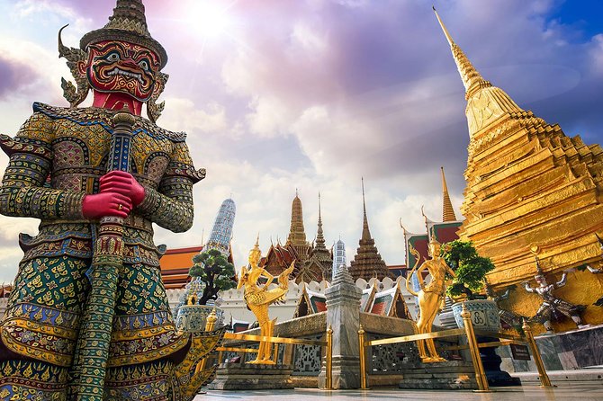 Bangkok's Grand Palace Complex and Wat Phra Kaew Tour - Entering the Grand Palace grounds