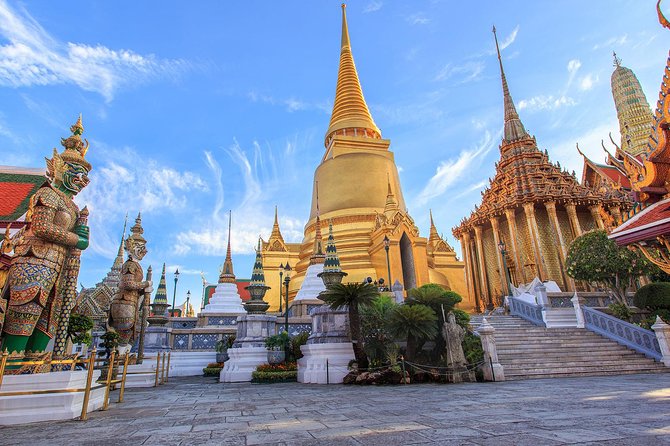 Bangkok's Grand Palace Complex and Wat Phra Kaew Tour - Strict clothing rules you should take seriously