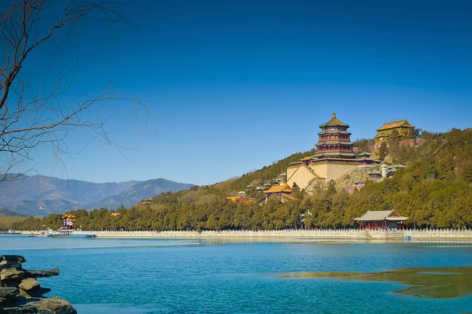 Beijing Classic Full-Day Tour including the Forbidden City, Tiananmen Square, Summer Palace and Temple of Heaven - Tiananmen Square: a powerful first stop