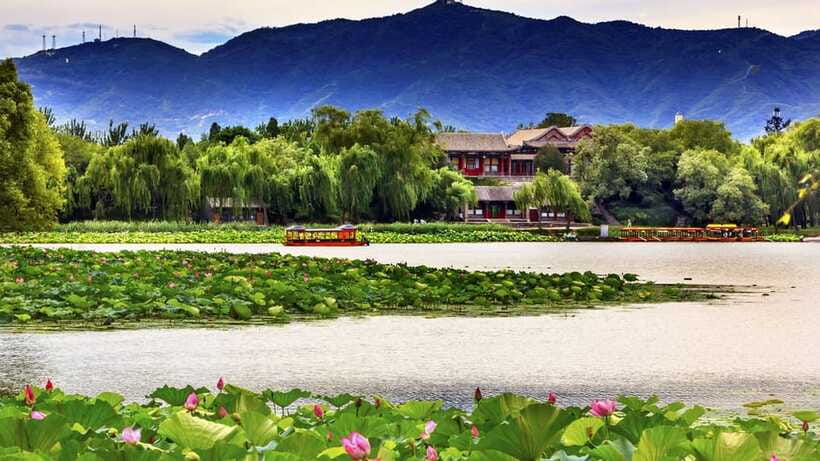 Beijing: Imperial Waterway Boat+Summer Palace SelfGuidedTour - Who will enjoy this royal water route?