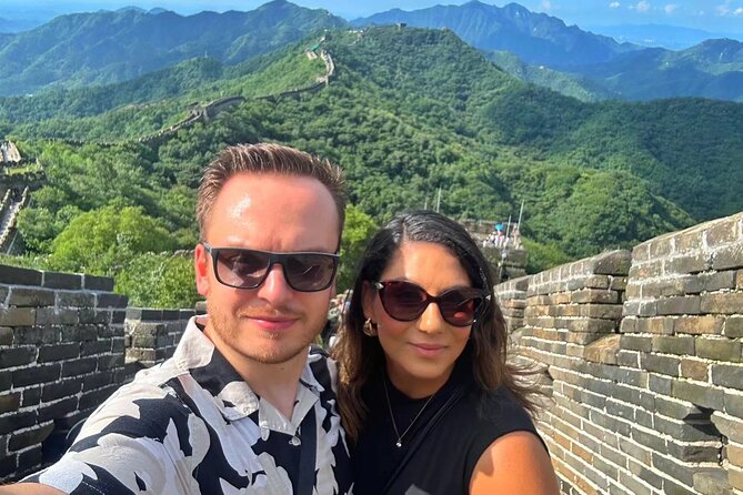 Beijing Mutianyu Great Wall&Summer Palace All Inclusive Tour - Lunch between the two major sights