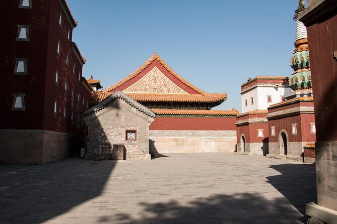 Beijing Private Tour: Forbidden City, Tiananmen & Summer Palace - Tiananmen Square: a short visit with a lot of weight