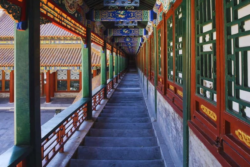 Beijing: Summer Palace Entry Ticket and Optional Guided Tour - What the guides add to the visit