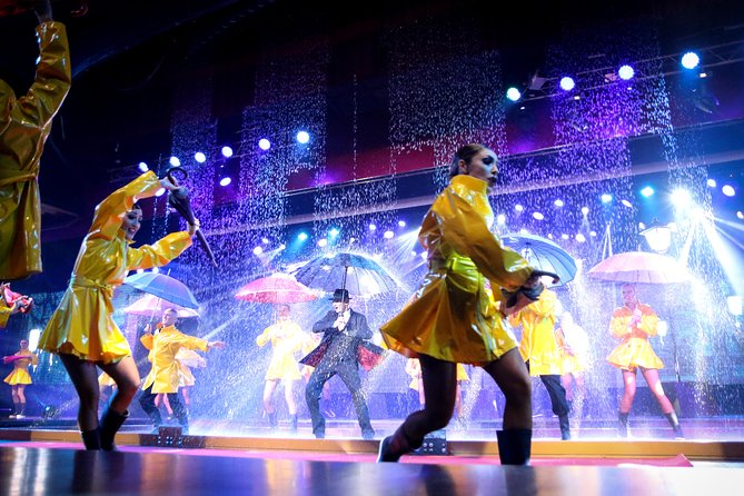 Benidorm Palace - Terra puts a full stage show into one late Benidorm evening