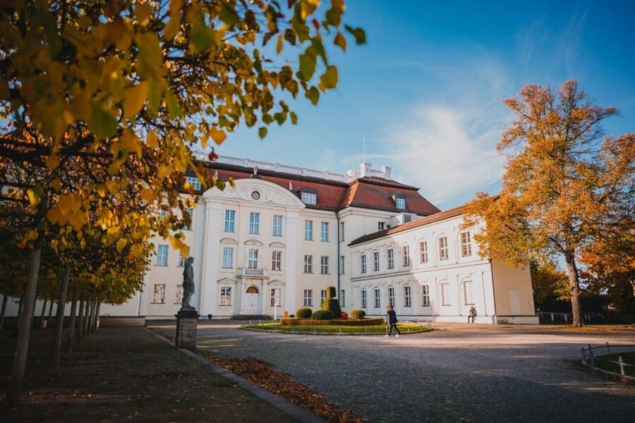 Berlin: Classical concerts in Köpenick Palace - Aurora Hall - March 8 and April 4: Mozart piano works in two programs
