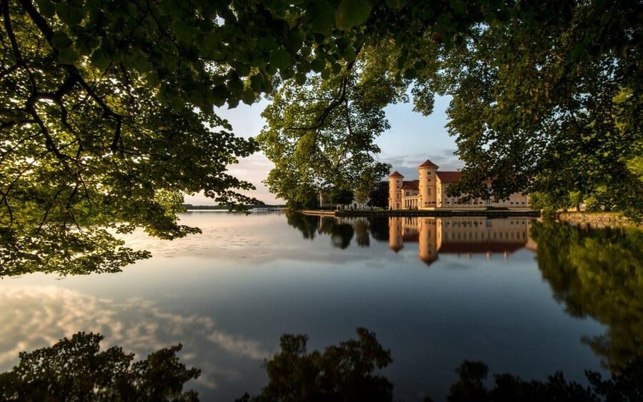 Berlin: Rheinsberg Palace Entrance Ticket - Opening hours and the best season to visit