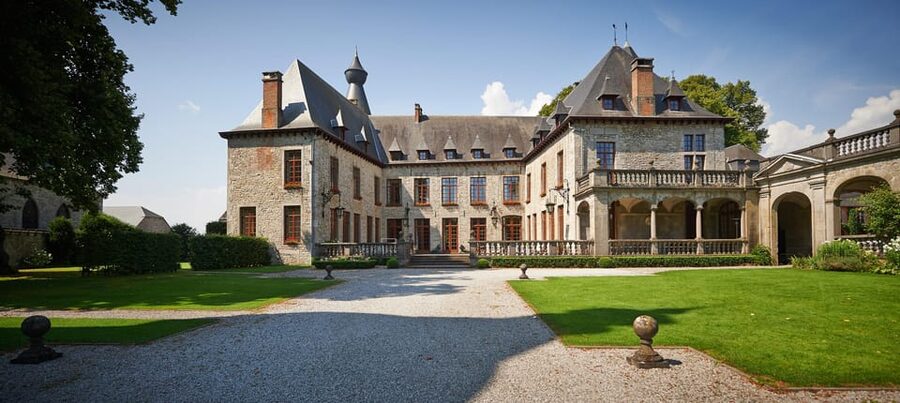 Bioul (near Dinant) : Château de Bioul Tour and Wine Tasting - From grape to bottle in the winery