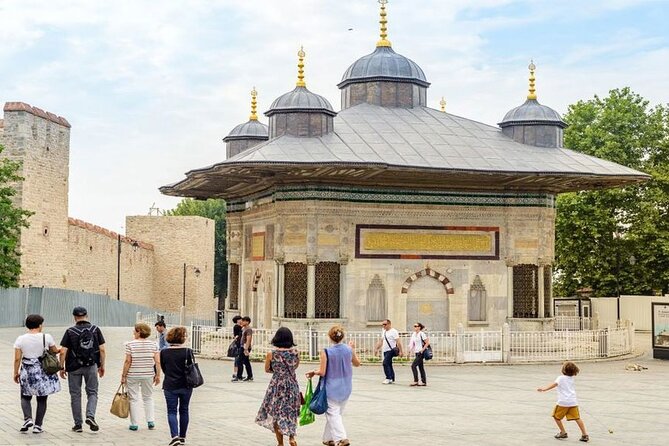 Blue Mosque, Hagia Sophia, Topkapi Palace &Grand Bazaar Tour - The Grand Bazaar and the final stretch of the day