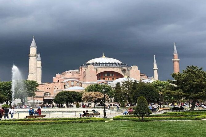 Blue Mosque, Hagia Sophia, Topkapi Palace &Grand Bazaar Tour - The Blue Mosque and its Iznik tilework