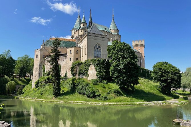 Bojnice Chateau and Cicmany Village Private Trip - The lunch break and the value of flexibility