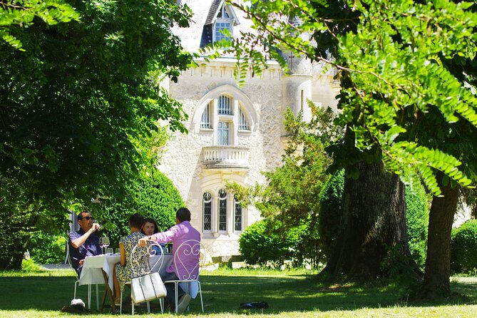 Bordeaux Full day Medoc and St Emilion 3 chateaux with Lunch - What the guide adds to the day