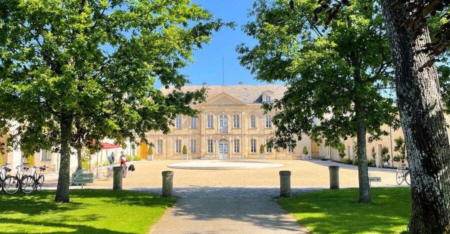 Bordeaux: Médoc & St-Emilion Wine 3 châteaux with lunch - Key points to know before booking