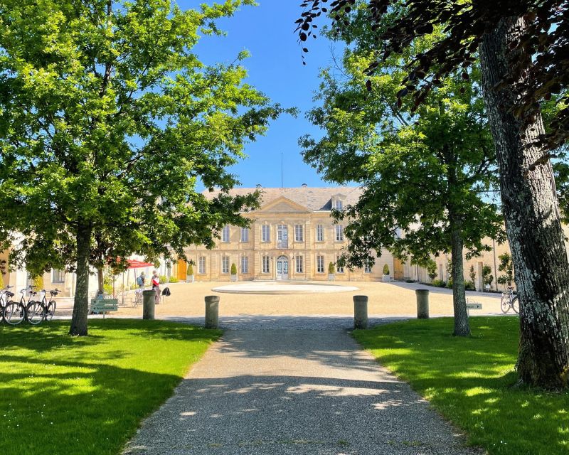 Bordeaux: Médoc & St-Emilion Wine 3 châteaux with lunch - The 75-minute transfer to Saint-Émilion