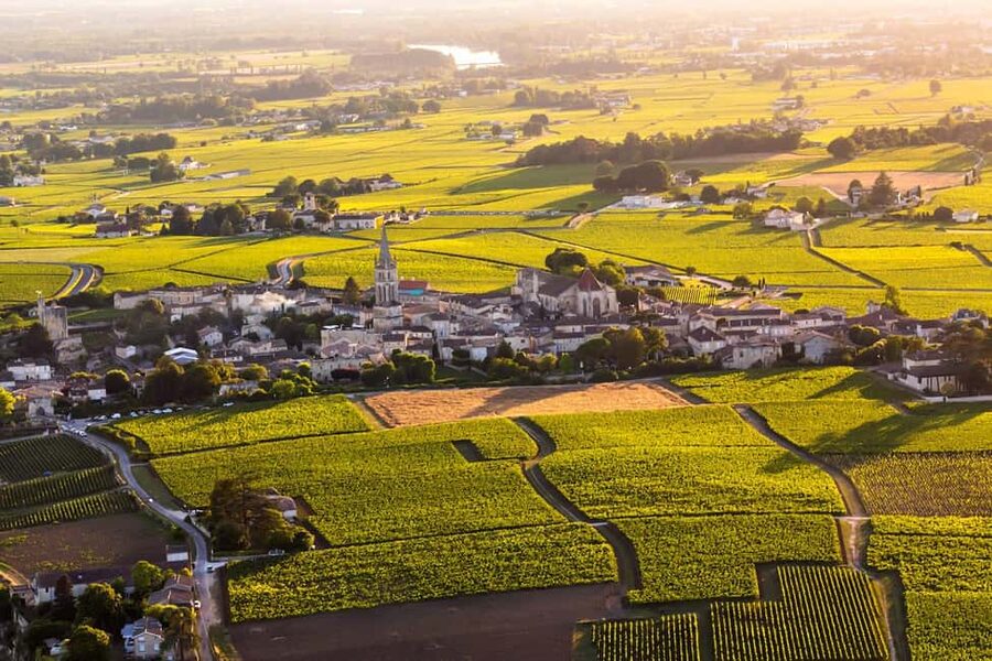 Bordeaux: Panoramic flight over vineyards and châteaux - Weather and the limits of an aerial view