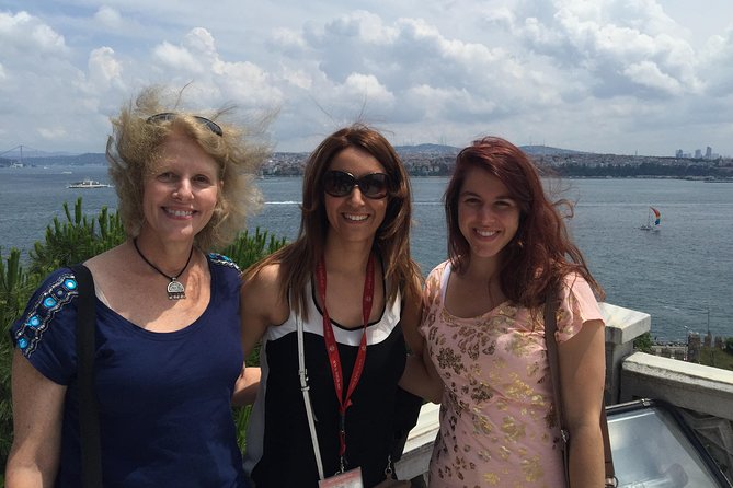 Bosphorus Cruise With Dolmabahçe Palace and Fortresses - The Bosphorus cruise, from Europe to Asia