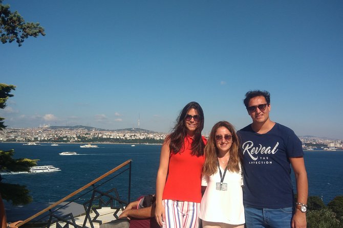 Bosphorus Cruise with Dolmabahce Palace and Istiklal Street Tour - Why this seven-hour route works