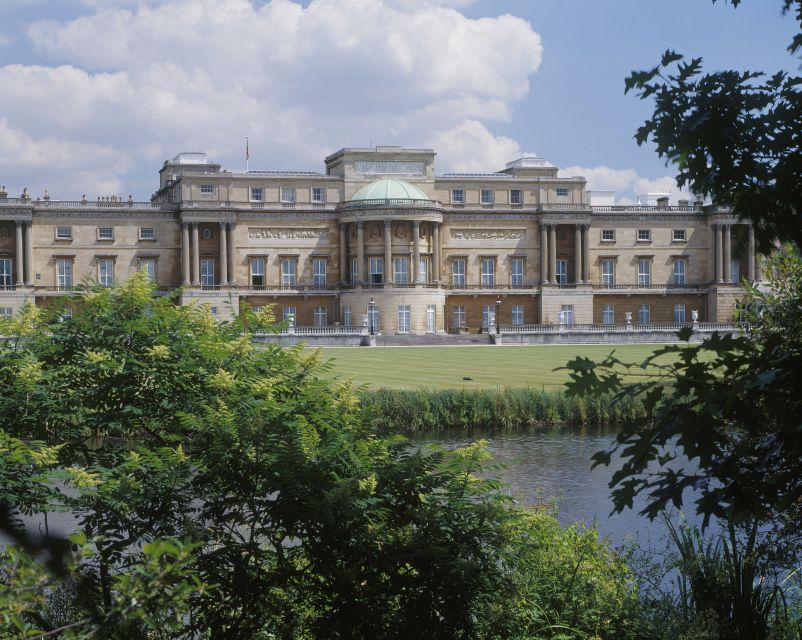 Buckingham Palace and Stonehenge Tour - Why this pairing works: royal rooms and prehistoric stones