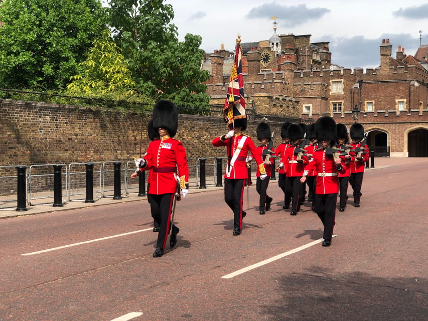 Buckingham Palace Visit and Changing of the Guard Tour - Is $97 a Fair Price?