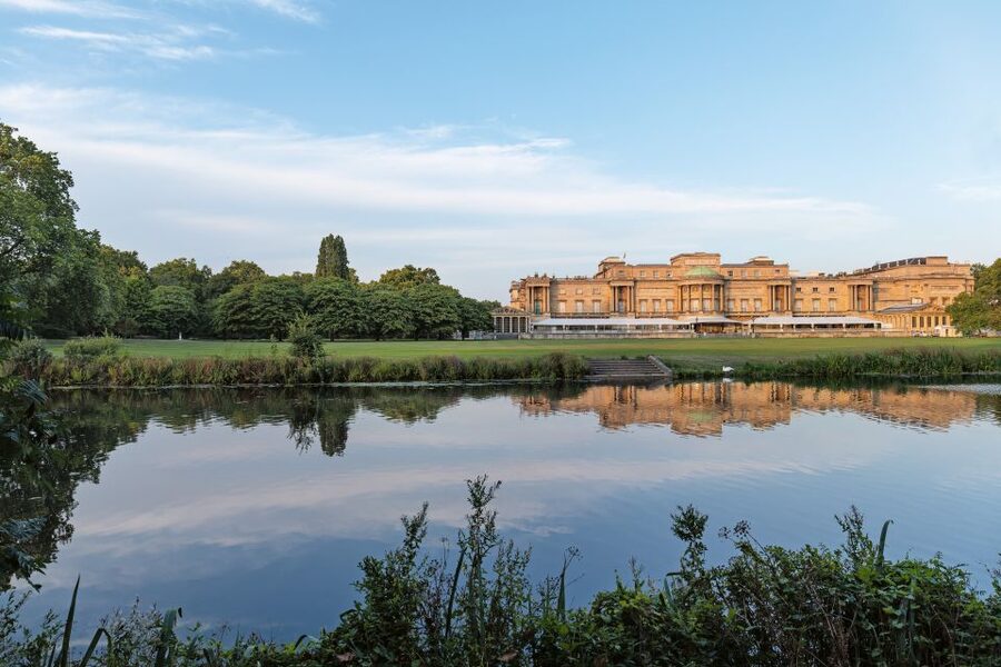 Buckingham Palace & Windsor Castle: Full-Day Tour - Practical tips for a smoother day