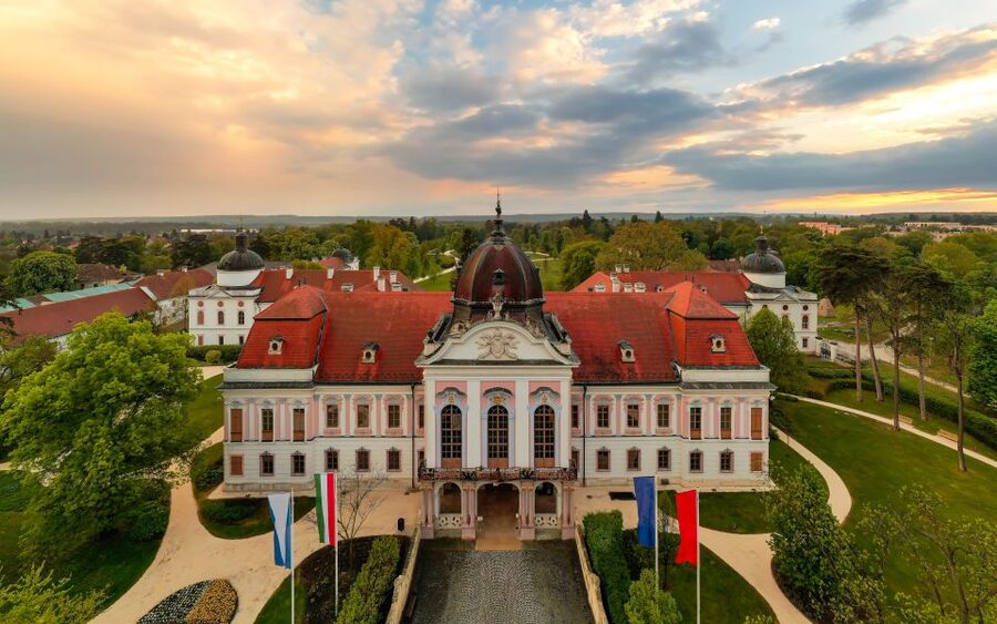 Budapest: Private 3-Hour Gödöllő Palace Tour - Sisi, Francis Joseph, and the empire behind them