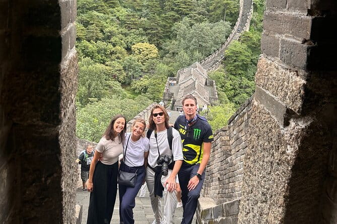 BusDa-Full-Day Bus Trips: Mutianyu, Summer & Old Summer Palaces - Practical planning for the 10-hour schedule
