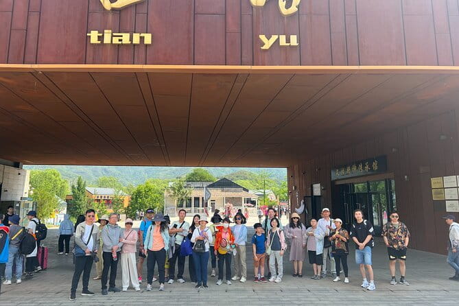 BusDa-Mutianyu Great Wall & Summer Palace Full-Day Group Tour - Two Beijing icons in one long day