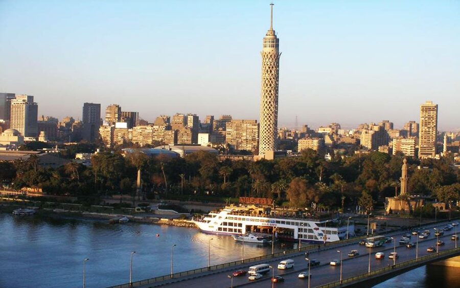Cairo: Private Manial Palace and Cairo Tower Guided Day Trip - Lunch at a local restaurant