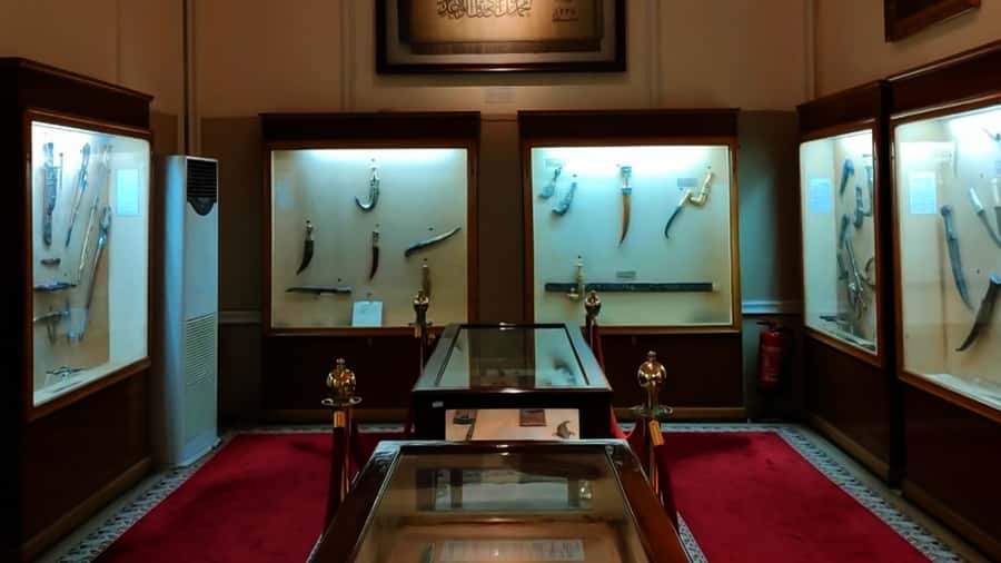 Cairo: Private Tour to Abdeen Palace with transfers. - Guide quality and language choices