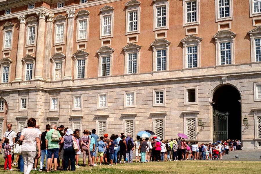 Caserta: Small-Group Royal Palace Tour - Who should book this Caserta tour?