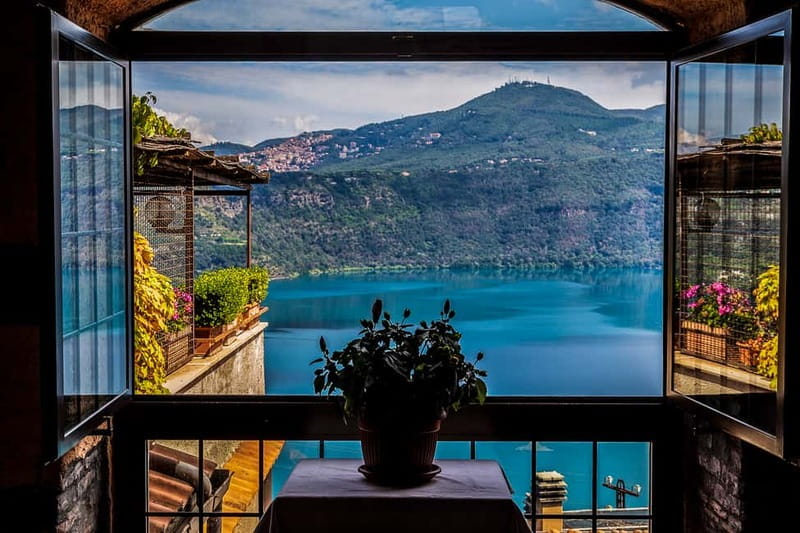 Castel Gandolfo: Papal Palace Entry Ticket and Audio Guide - Inside the Papal Palace, from Maderno to the frescoes